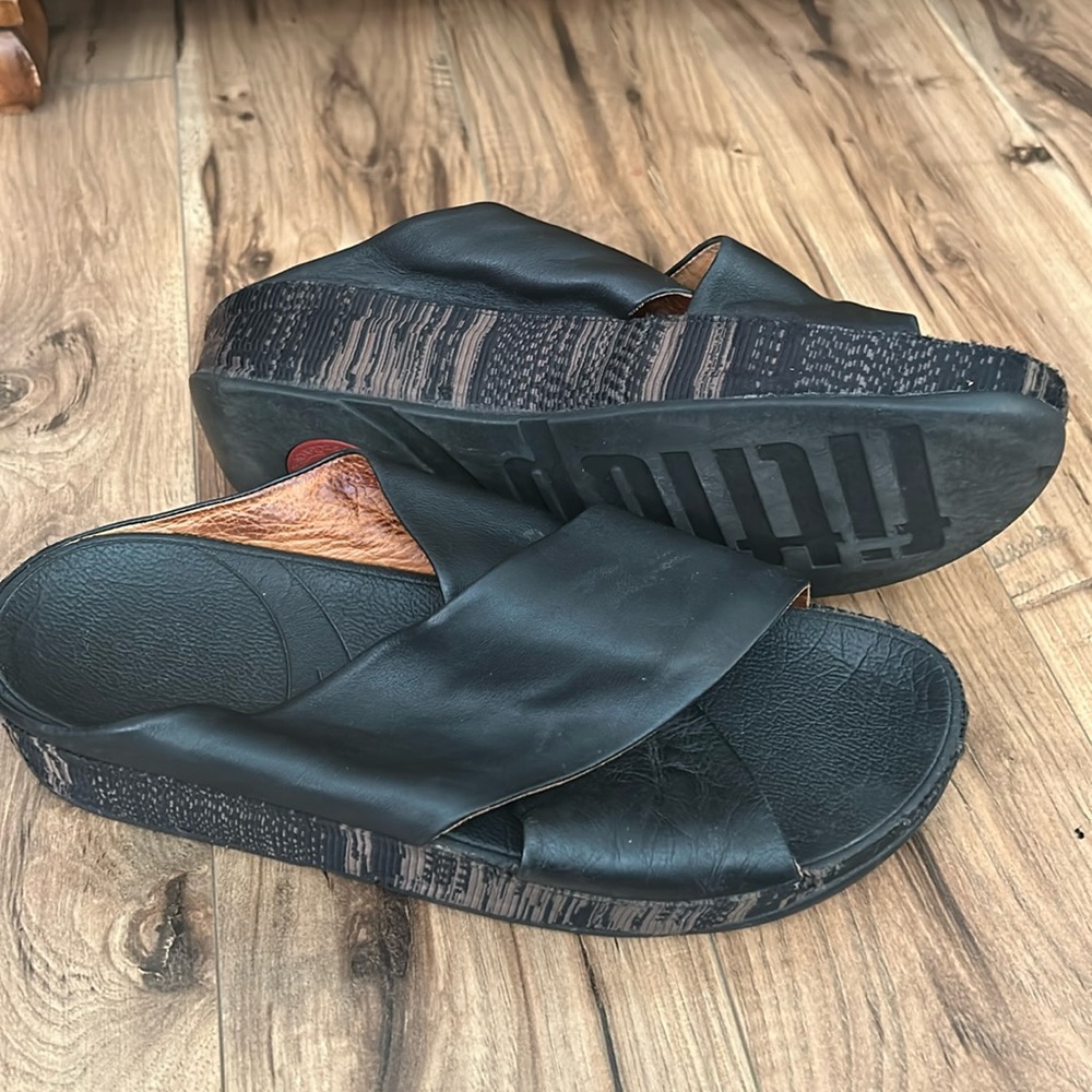 Black leather fit flip slide sandals